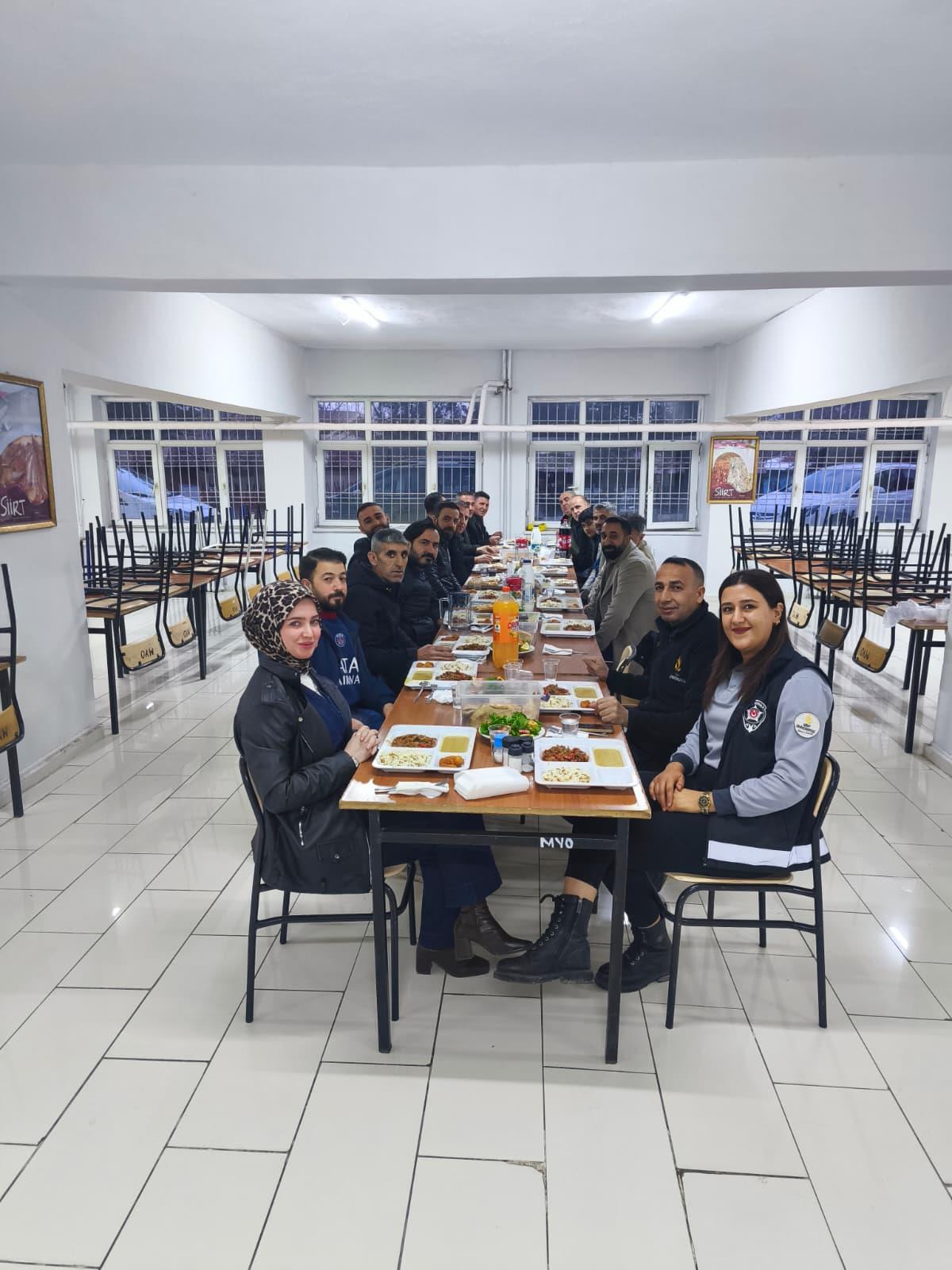 Eruh MYO’da Birlik ve Beraberlik İçinde İftar Programı Düzenlendi